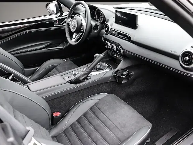 Neu Mazda MX5 Homura-Line 132 PS (97 kW) 2025 Schwarz Cabrio