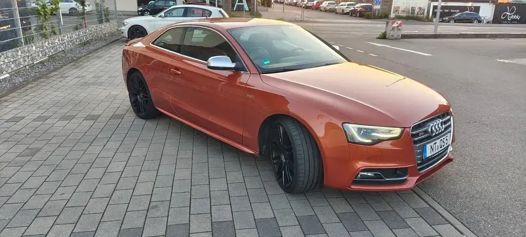 Używany Audi S5 Exclusive 333 KM (244 kW) 2013 Pomarańczowy Coupe