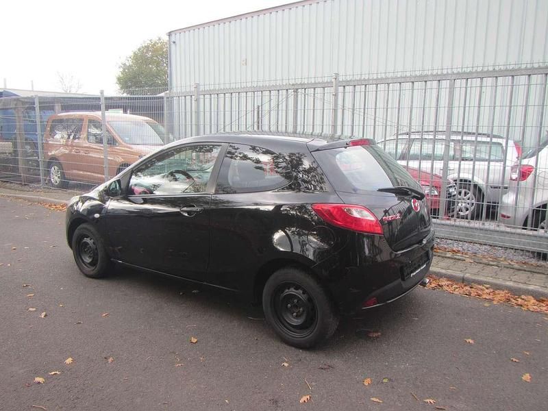 Gebraucht Mazda 2 Impuls 75 PS (55 kW) 2010 Brilliant black Kleinwagen