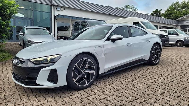 Suzukagrau Gebraucht 2022 Audi e-tron GT quattro Limousine | 59.900 € (Fairer Preis) - Bild 1/4