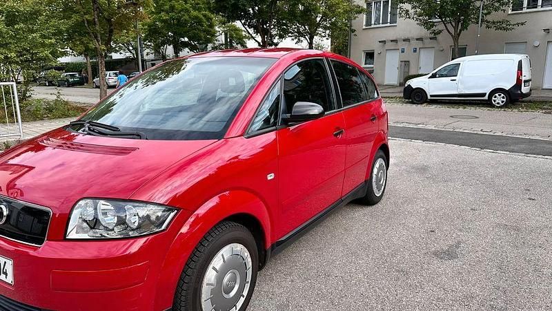 Gebraucht Audi A2 61 PS (44 kW) 2002 Rot Kleinwagen