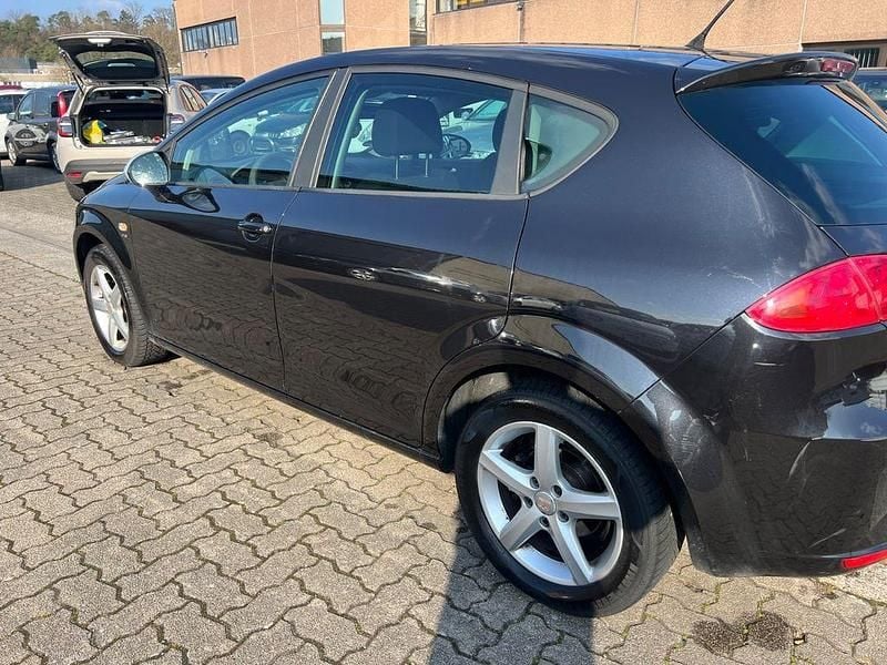 Gebraucht Seat Leon Reference 125 PS (91 kW) 2010 Schwarz Kleinwagen