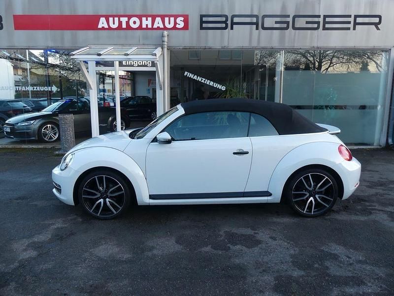 Gebraucht VW Beetle Cabriolet Basis 105 PS (77 kW) 2016 Weiß Cabrio
