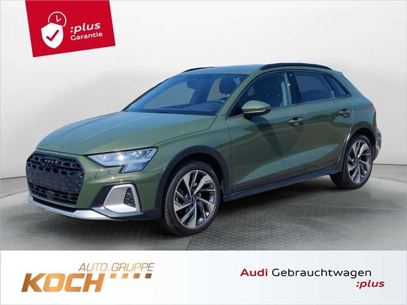 Distriktgrün metallic Gebraucht 2024 Audi A3 Ambiente Limousine | 30.490 € (Guter Preis) - Bild 1/2