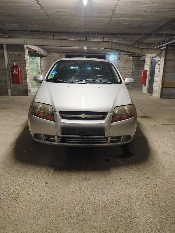 Silber Gebraucht 2007 Chevrolet Kalos Kleinwagen | 1.850 € - Bild 1/4