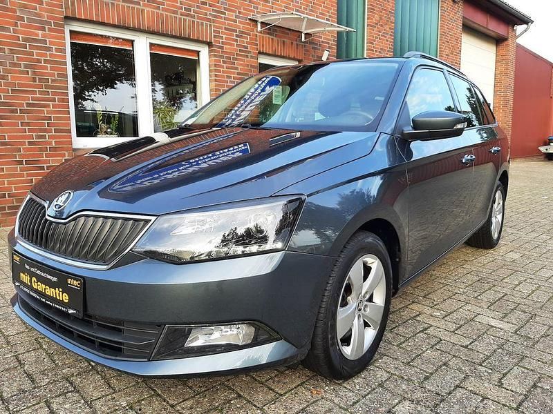 Grau Gebraucht 2017 Skoda Fabia Style Kombi | 11.400 € (Fairer Preis) - Bild 1/4