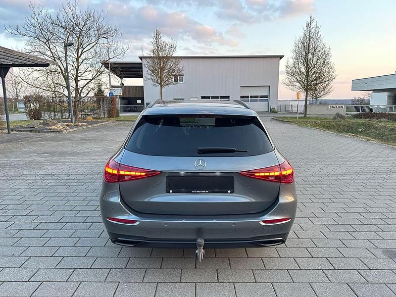 Gebraucht Mercedes C220 Night 200 PS (147 kW) 2023 Selenitgrau Kombi