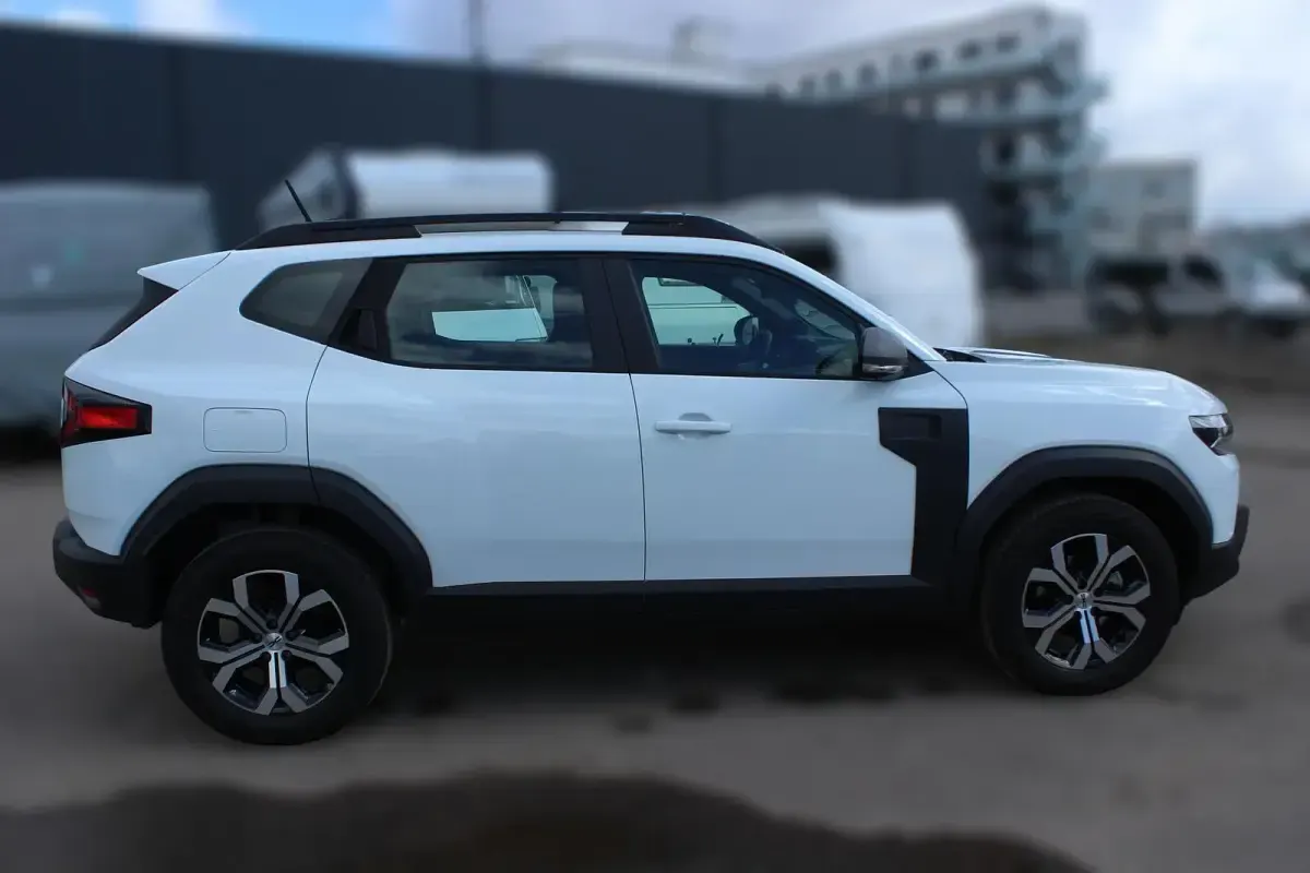 Gebraucht Dacia Duster Expression 140 PS (102 kW) 2025 Weiß SUV
