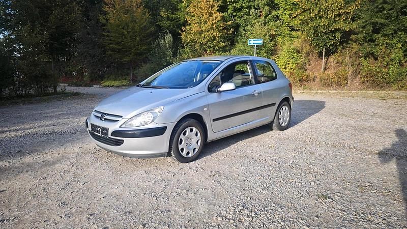 Silber Gebraucht 2005 Peugeot 307 Kleinwagen | 2.199 € (Fairer Preis) - Bild 1/4