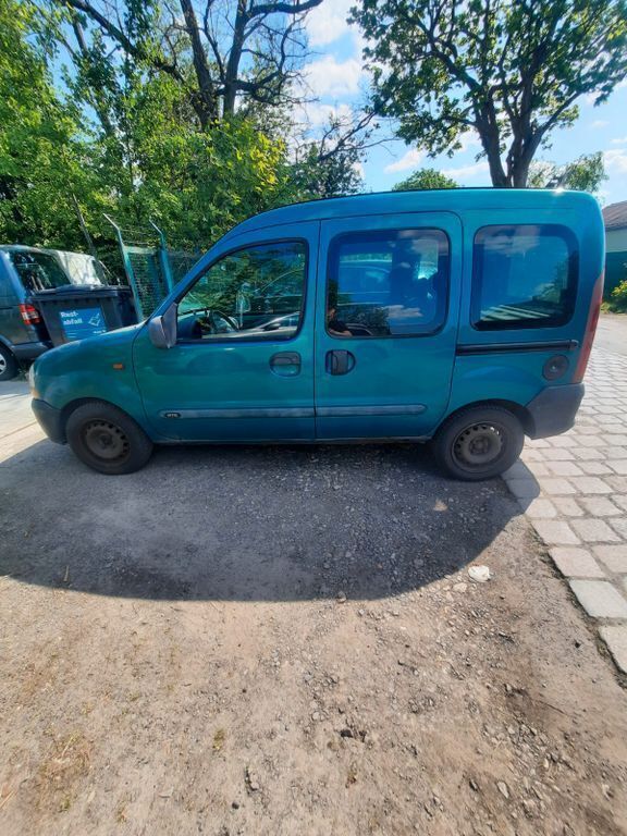 Second-hand Renault Kangoo Basis 58 CP (42 kW) 2000 Verde Monovolum