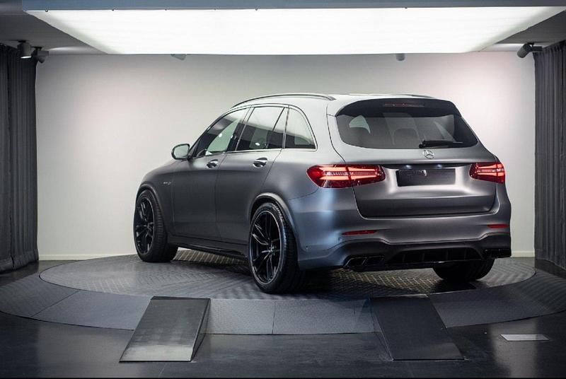 Grau Gebraucht 2019 Mercedes GLC63 AMG SUV | 65.000 € (Teuer) - Bild 1/4