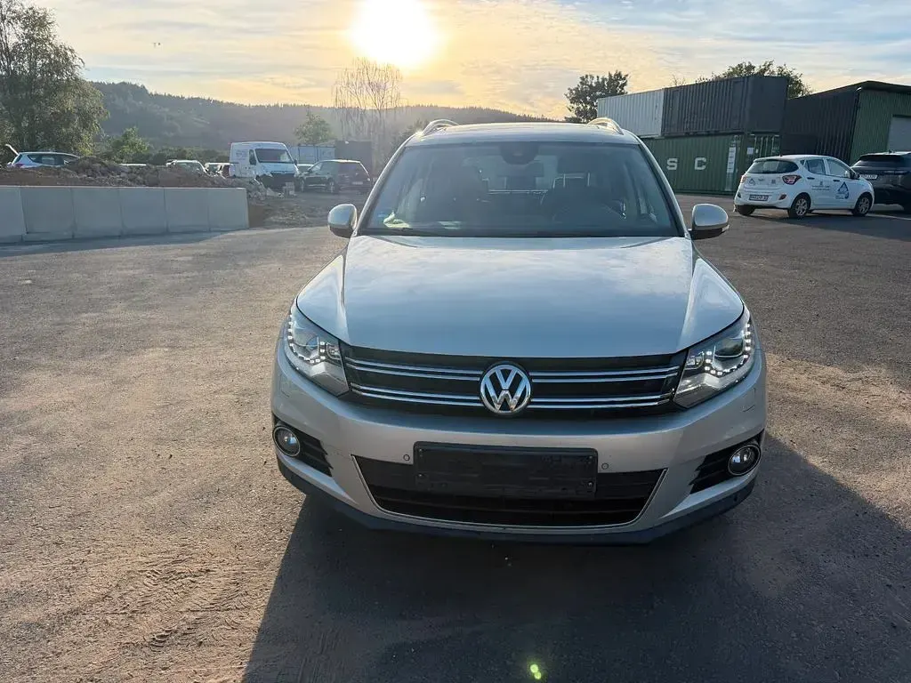 Gebraucht VW Tiguan Sportline 140 PS (102 kW) 2014 Gold SUV