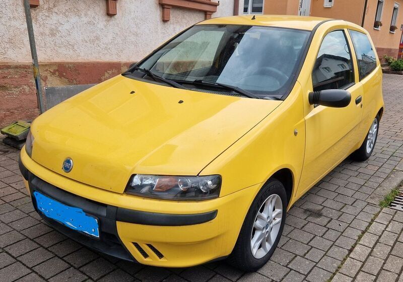 Gelb Gebraucht 2000 Fiat Punto Kleinwagen | 675 € (Superpreis) - Bild 1/4