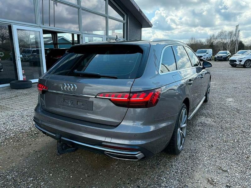 Używany Audi A4 Advanced 163 KM (119 kW) 2020 Szary Kombi