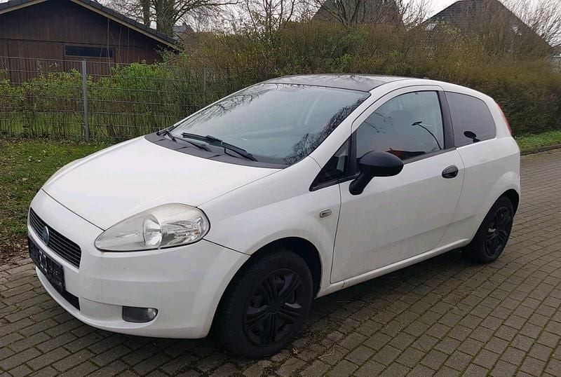 Weiß Gebraucht 2009 Fiat Punto Kleinwagen | 490 € - Bild 1/4