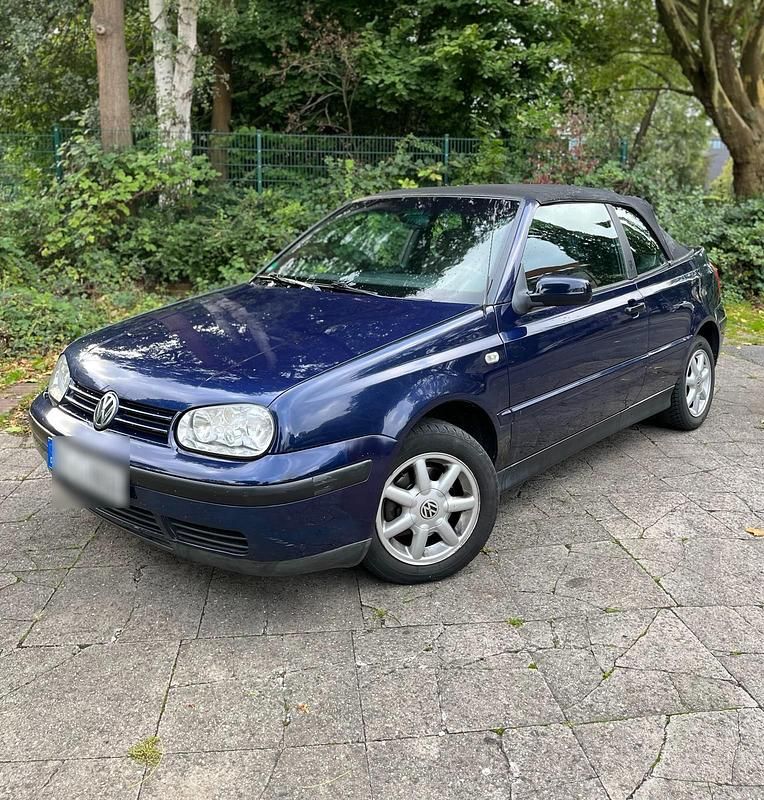 Blau Gebraucht 1999 VW Golf Cabriolet Highline Cabrio | 2.100 € (Fairer Preis) - Bild 1/4