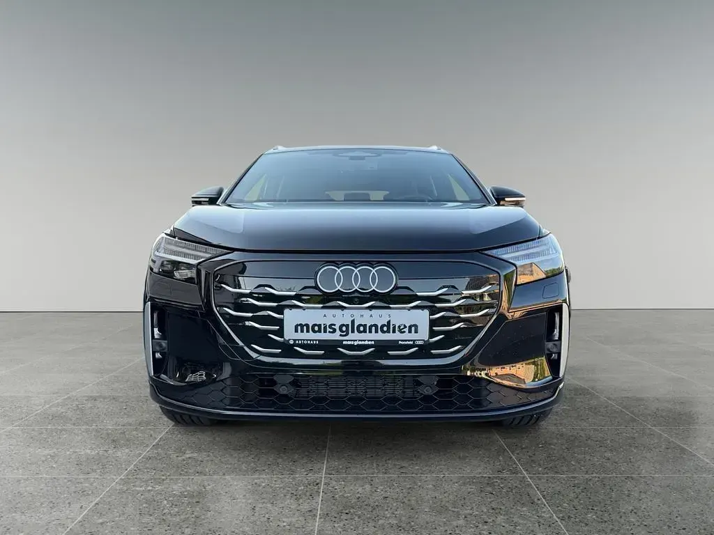 Neu Audi Q4 Sportback e-tron S-Line 250 kW (340 PS) 2026 Mythosschwarz metallic SUV