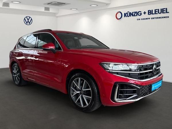 Gebraucht VW Touareg Comfortline 339 PS (249 kW) 2024 Rot (chilirot metallic) SUV