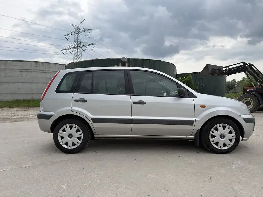 Gebraucht Ford Fusion 75 PS (55 kW) 2006 Silber Kleinwagen