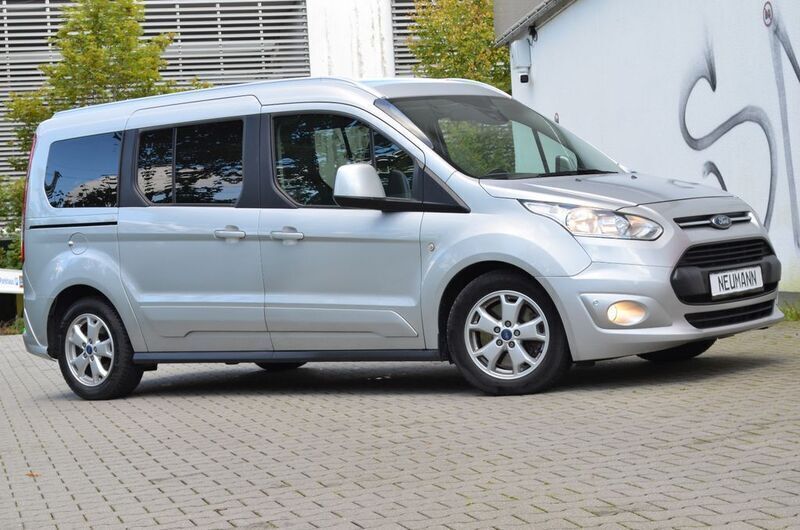 Gebraucht Ford Tourneo Connect Titanium 120 PS (88 kW) 2016 Silber Van / Kleinbus