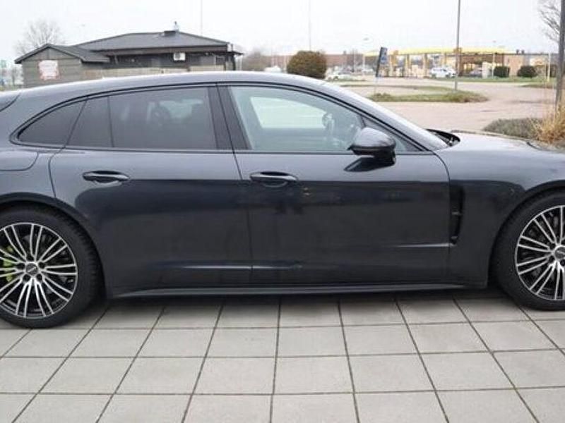 Gebraucht Porsche Panamera Platinum Edition 462 PS (339 kW) 2023 Vulkangrau Kombi