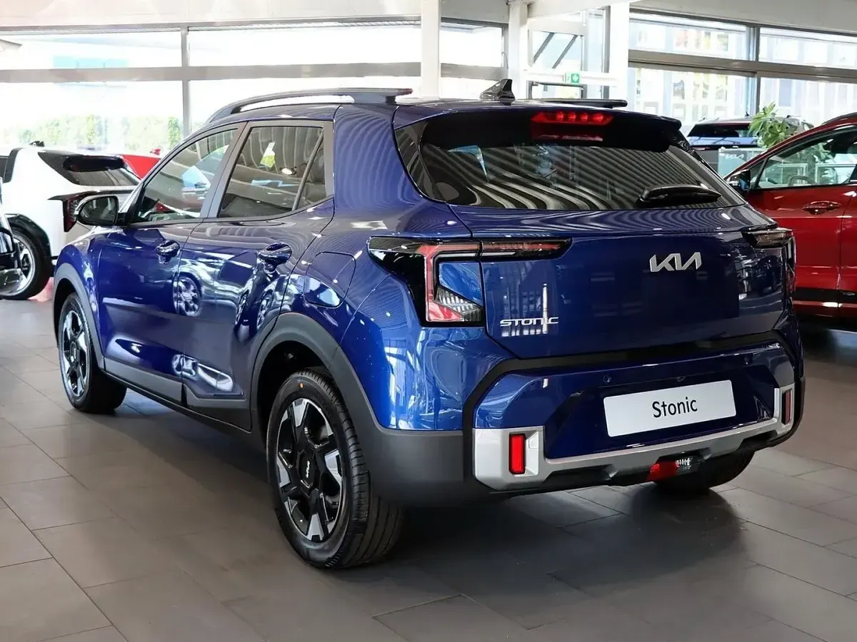 Neu Kia Stonic Vision 101 PS (74 kW) 2026 (du3) yacht blue m SUV