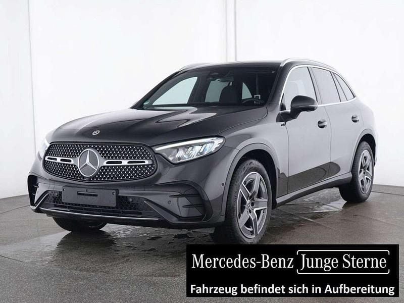 Grau Gebraucht 2024 Mercedes GLC200 AMG line SUV | 50.900 € (Fairer Preis) - Bild 1/4