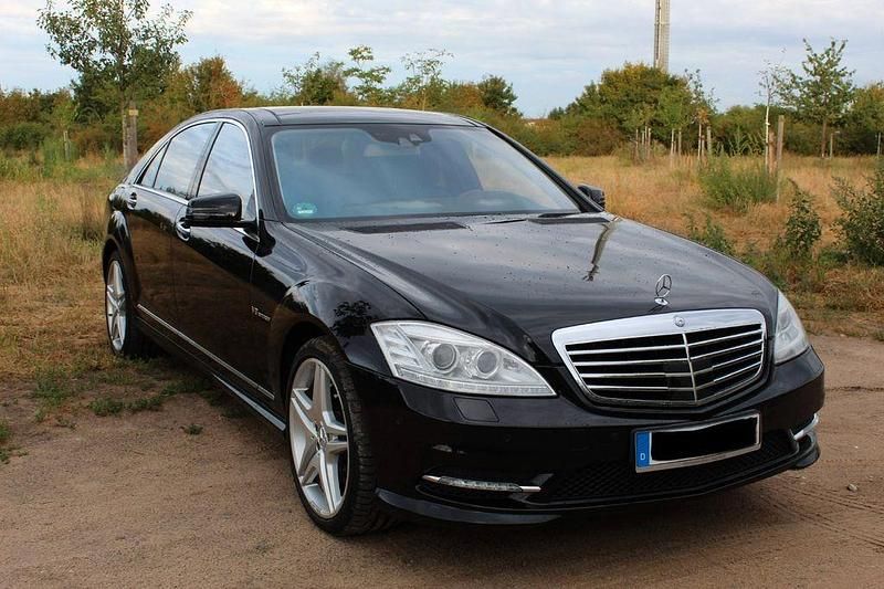 Schwarz Gebraucht 2013 Mercedes S500L Limousine | 33.900 € - Bild 1/4
