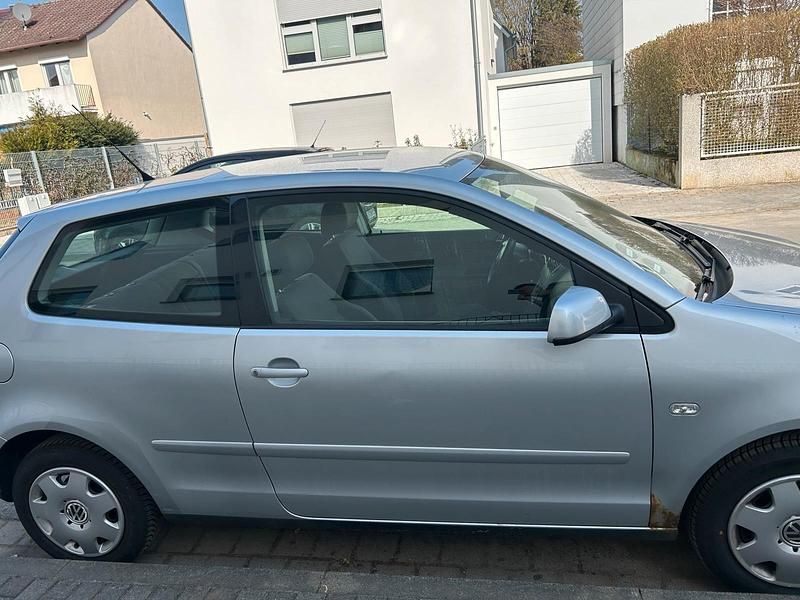 Gebraucht VW Polo 63 PS (46 kW) 2002 Silber Kleinwagen