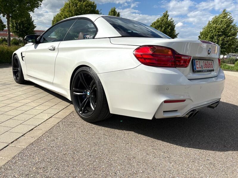 Weiß Gebraucht 2015 BMW M4 Cabriolet Shadowline Cabrio | 49.800 € (Guter Preis) - Bild 1/4