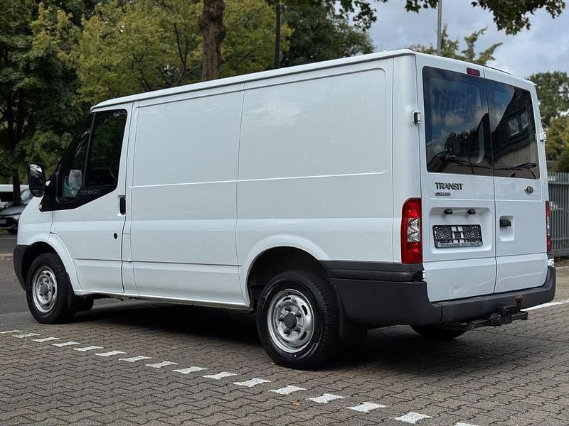 Gebraucht Ford Transit 101 PS (74 kW) 2014 Weiß Van / Kleinbus