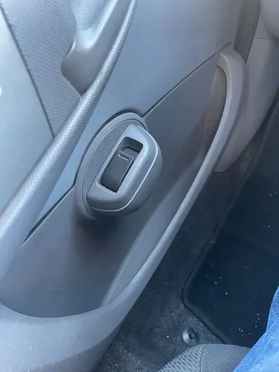 Gebraucht Toyota Aygo 68 PS (50 kW) 2006 Silber Kleinwagen