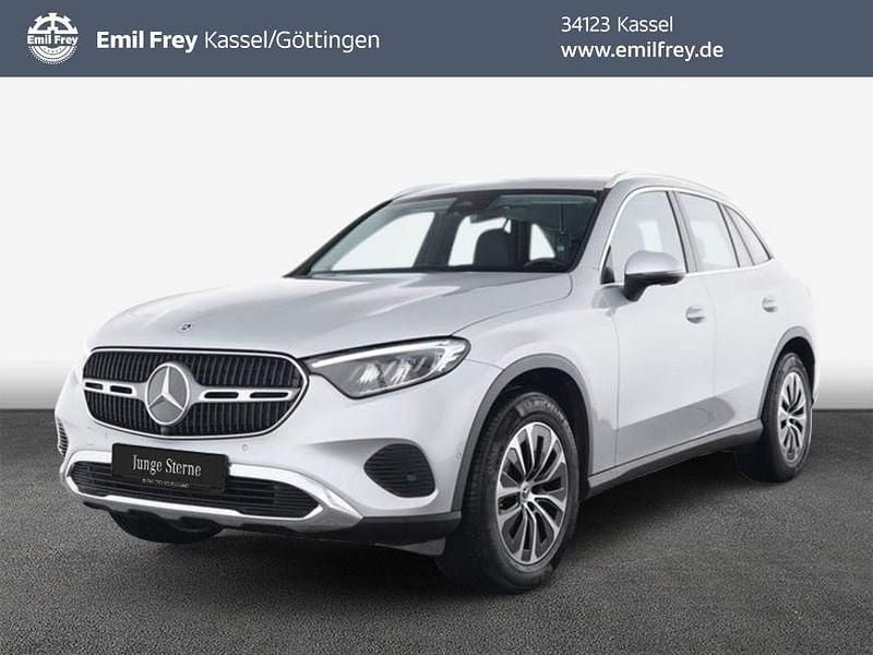 Grau Gebraucht 2024 Mercedes GLC200 Advanced Plus SUV | 49.960 € (Superpreis) - Bild 1/4