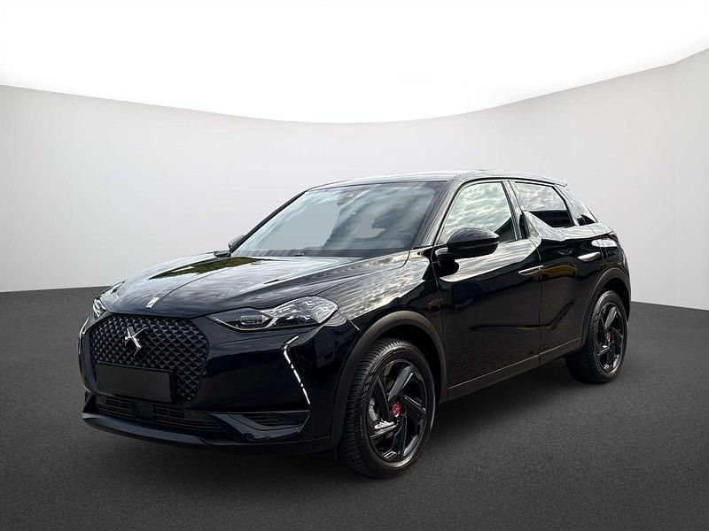Lackierung schwarz perla nera/typ aussenverkleidung metalliclackierung Gebraucht 2022 DS Automobiles DS3 Crossback E-Tense Performance Line Plus SUV | 16.580 € (Fairer Preis) - Bild 1/4