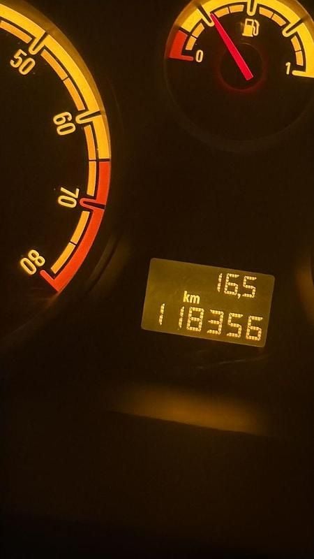 Grau Gebraucht 2014 Opel Corsa Color Edition Kleinwagen | 3.000 € (Superpreis) - Bild 1/4