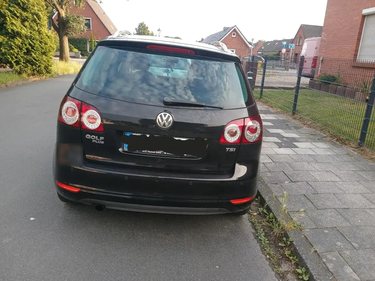 Gebraucht VW Golf VI 102 PS (75 kW) 2011 Schwarz Kleinwagen