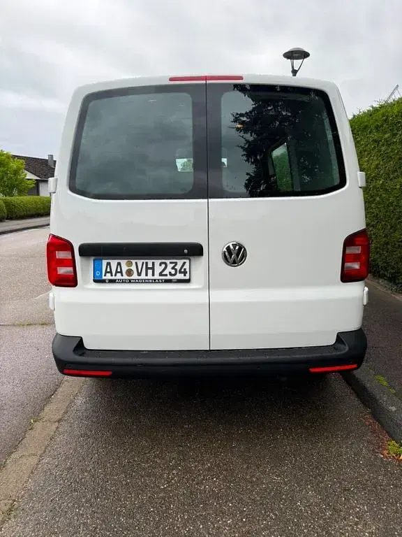 Gebraucht VW Transporter 102 PS (75 kW) 2018 Weiß Van