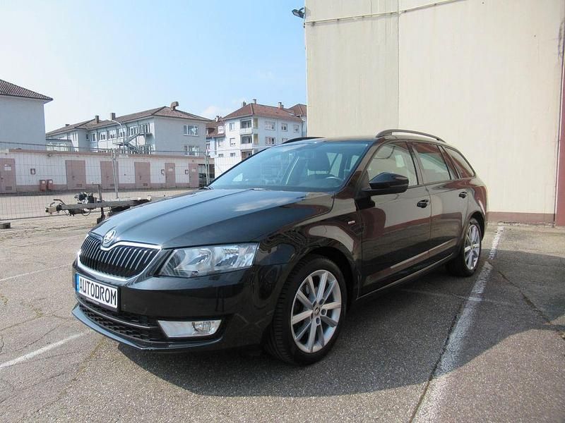 Gebraucht Skoda Octavia Ambition 150 PS (110 kW) 2017 Schwarz Kombi