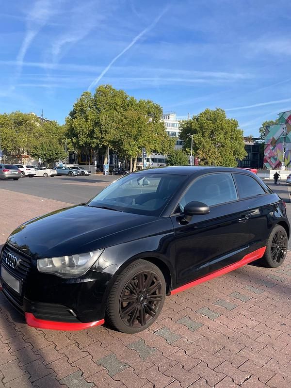 Schwarz Gebraucht 2011 Audi A1 Kleinwagen | 6.300 € (Fairer Preis) - Bild 1/4