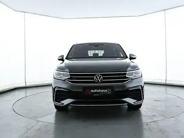 Gebraucht VW Tiguan Allspace R-line 200 PS (147 kW) 2023 Grau SUV