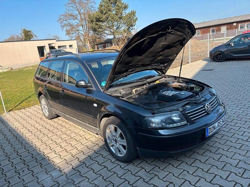 Gebraucht VW Passat Highline 193 PS (141 kW) 2000 Schwarz Kombi