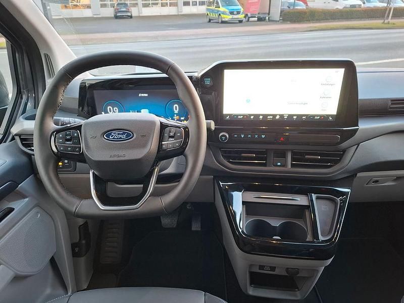 Neu Ford Tourneo Custom Titanium X 170 PS (125 kW) 2026 Grau Van