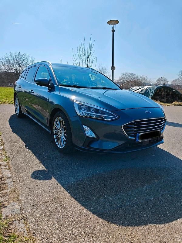 Gebraucht Ford Focus 125 PS (91 kW) 2019 Blau Kombi