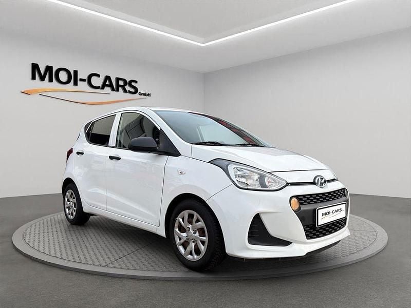 Gebraucht Hyundai i10 Select 67 PS (49 kW) 2019 Weiß Kleinwagen