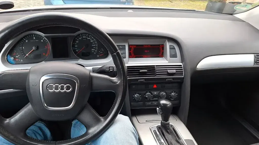 Używany Audi A6 140 KM (102 kW) 2008 Srebrny Kombi