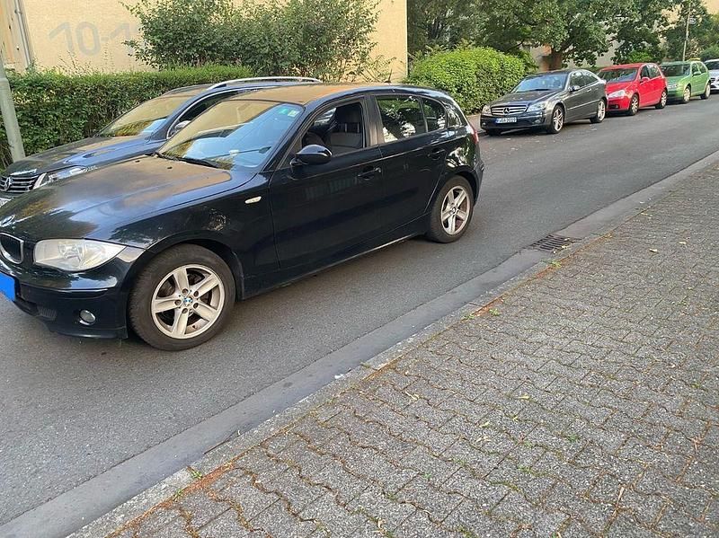 Gebraucht BMW 116 116 PS (85 kW) 2007 Schwarz Kleinwagen