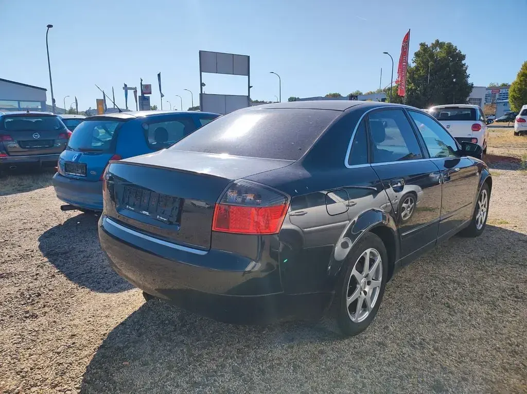 Gebraucht Audi A4 131 PS (96 kW) 2004 Schwarz Limousine