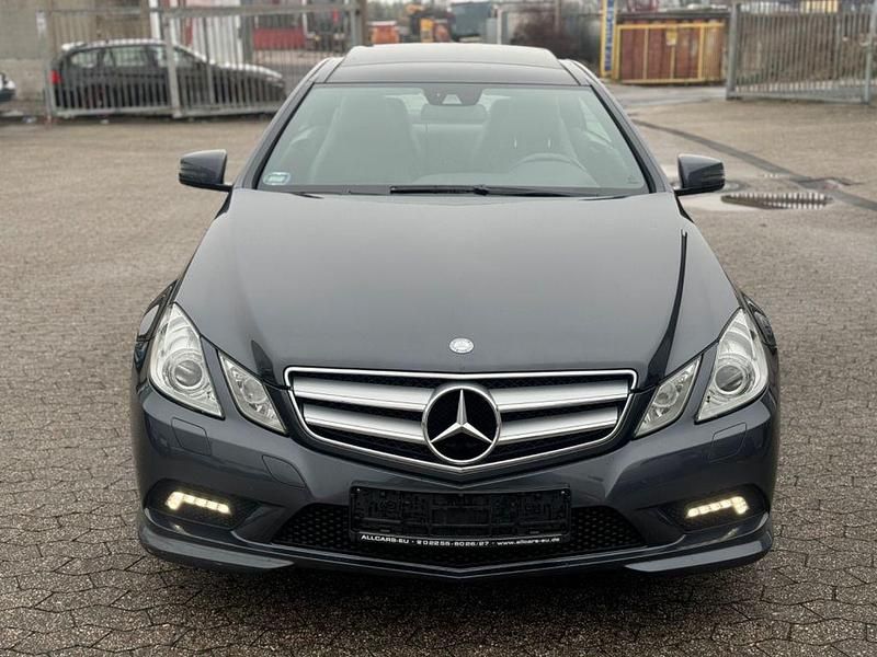 Gebraucht Mercedes E200 184 PS (135 kW) 2010 Grau Coupé