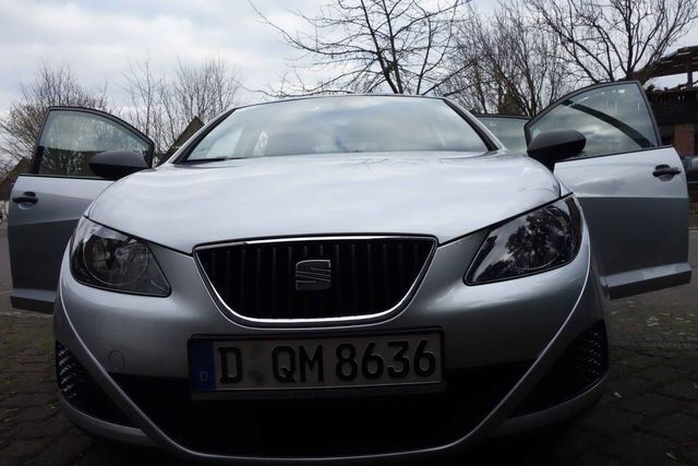 Gebraucht Seat Ibiza 69 PS (50 kW) 2009 Silber metallic Kleinwagen