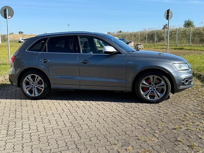 Grau Gebraucht 2015 Audi SQ5 Comfort SUV | 13.700 € (Superpreis) - Bild 1/4